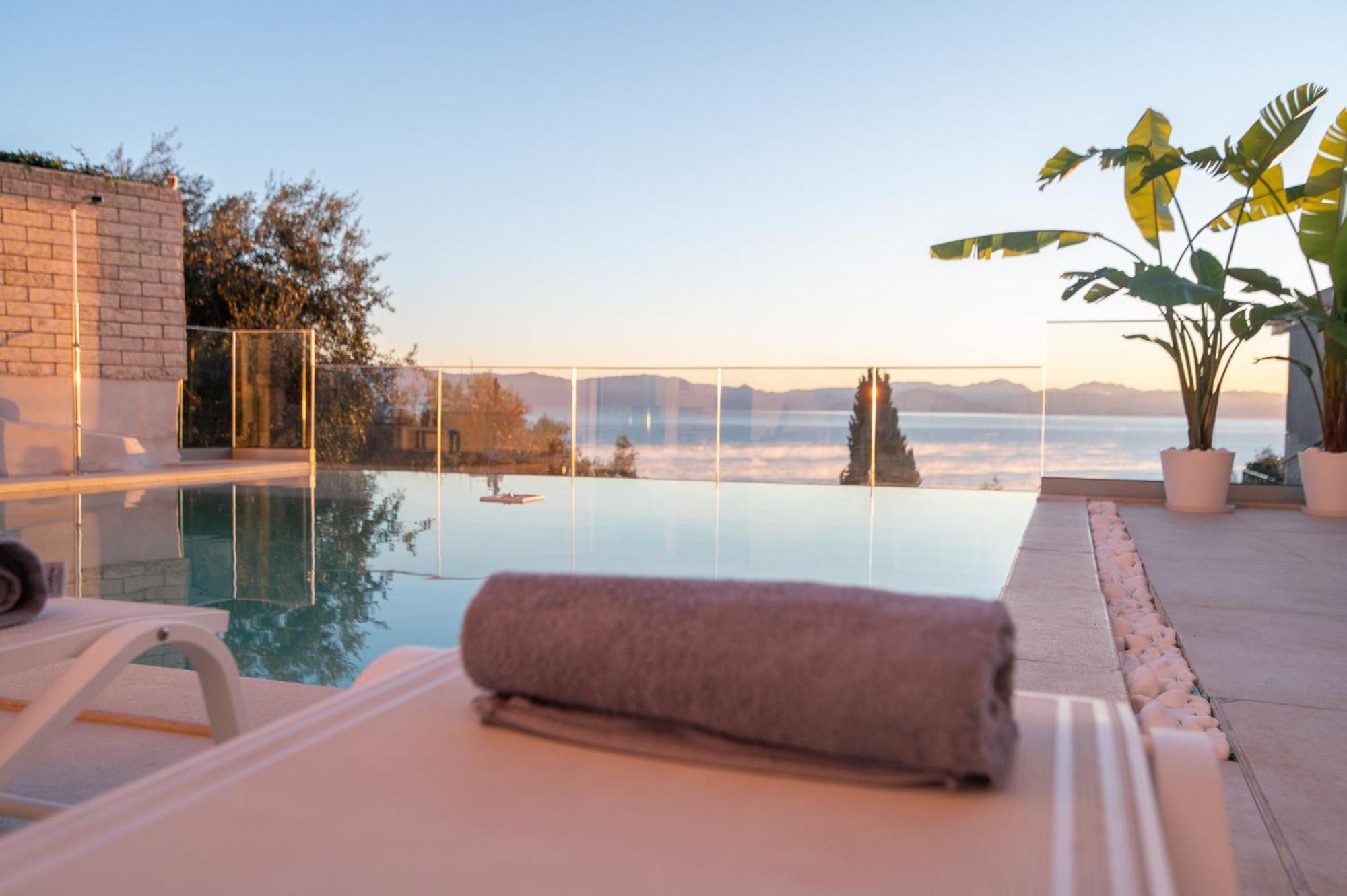 Achillion Luxury Corfu Villa & Suites Perama Exterior foto